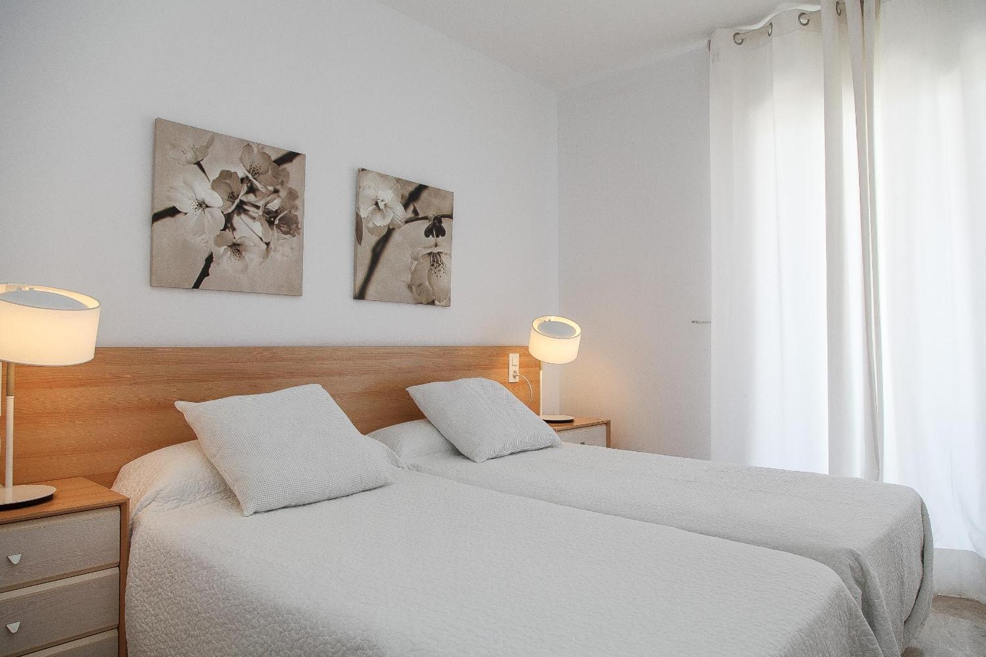 Uhc Ventura Park Apartments Salou Room photo