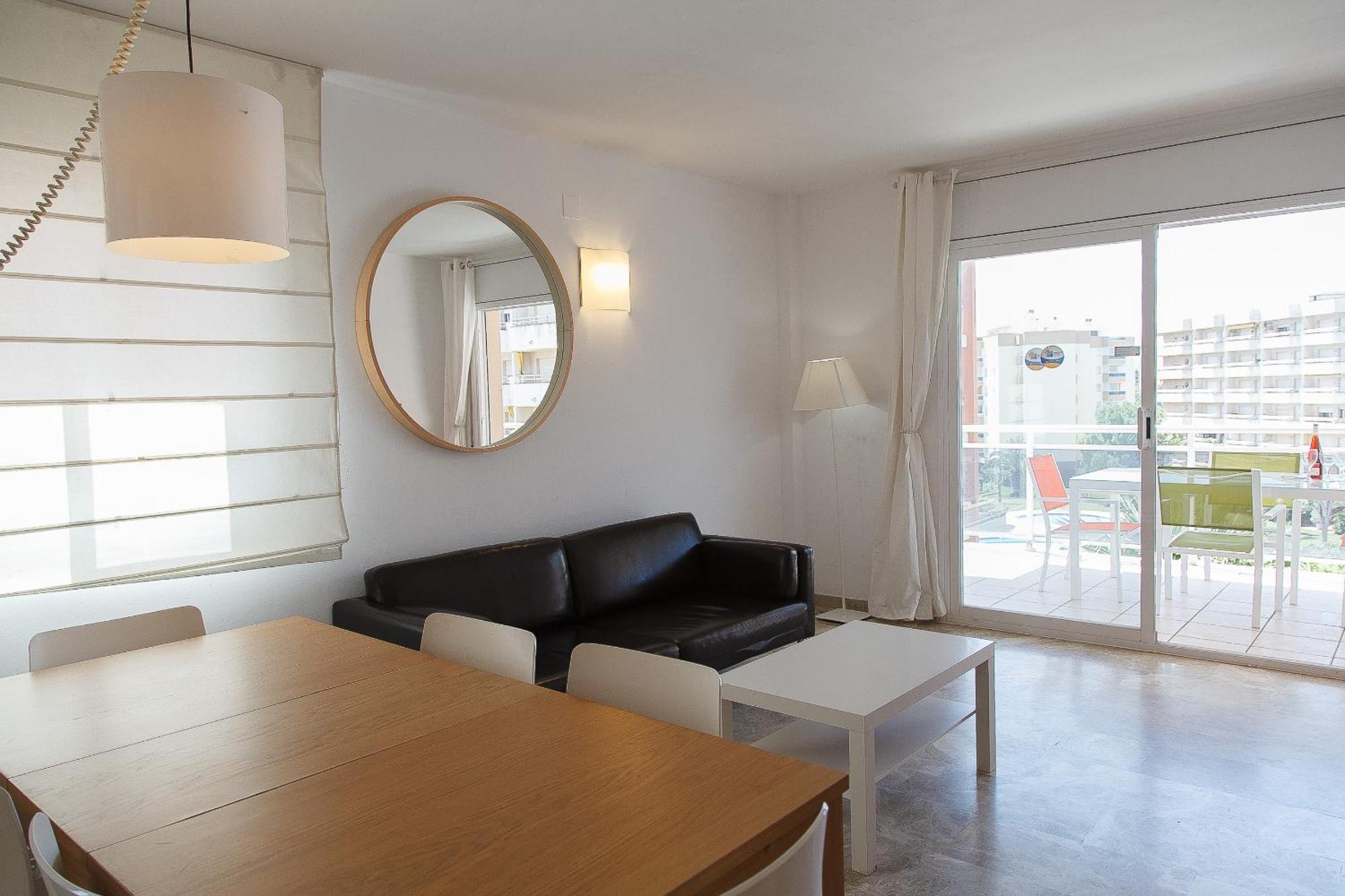 Uhc Ventura Park Apartments Salou Room photo